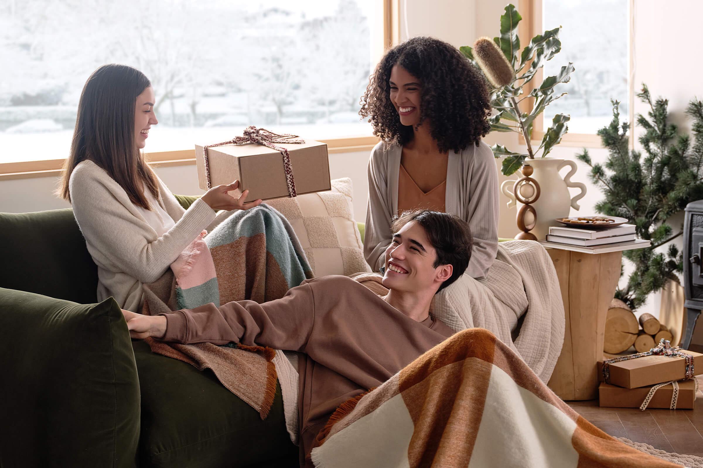 The 2023 Double Stitch Holiday Gift Guide