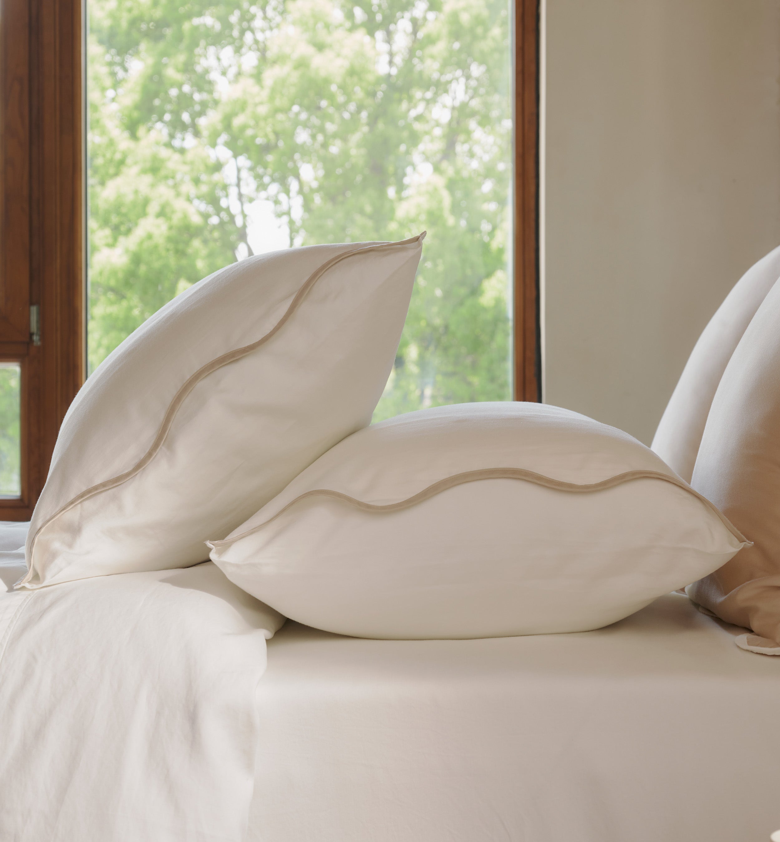 Cotton TENCEL™ Scalloped Pillowcases - Double Stitch By Bedsure