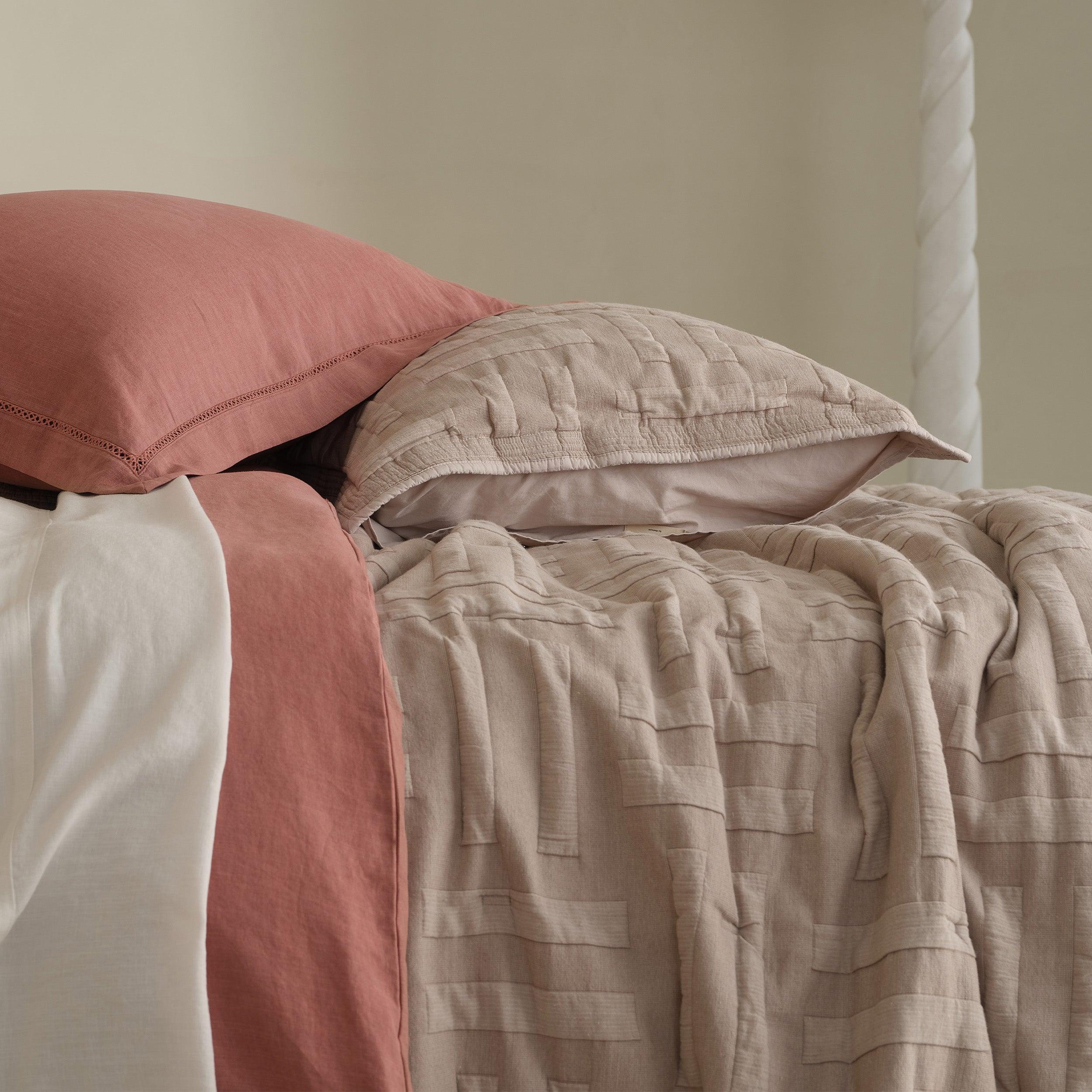 Cotton Jacquard Quilt Set - Double Stitch By Bedsure
