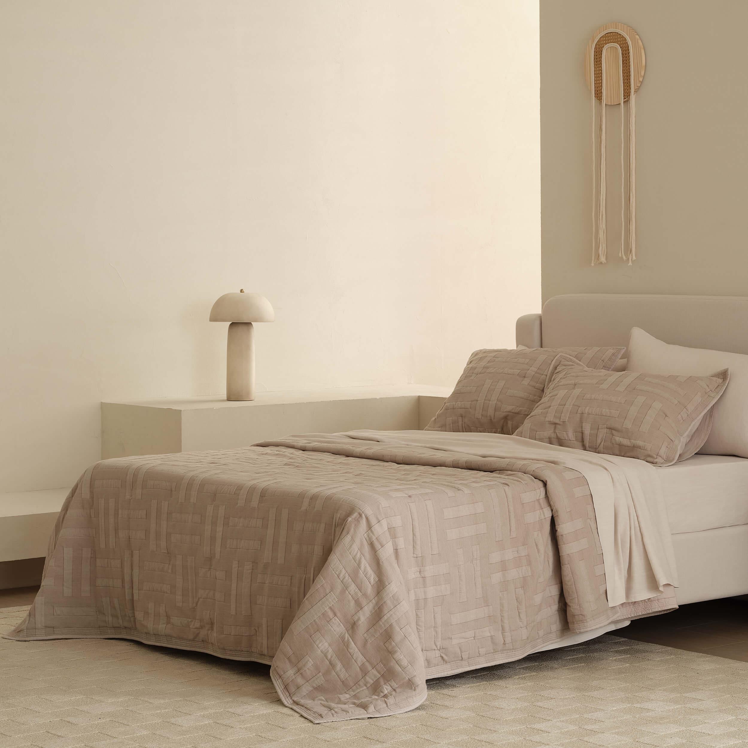 Cotton Jacquard Quilt Set - Double Stitch By Bedsure