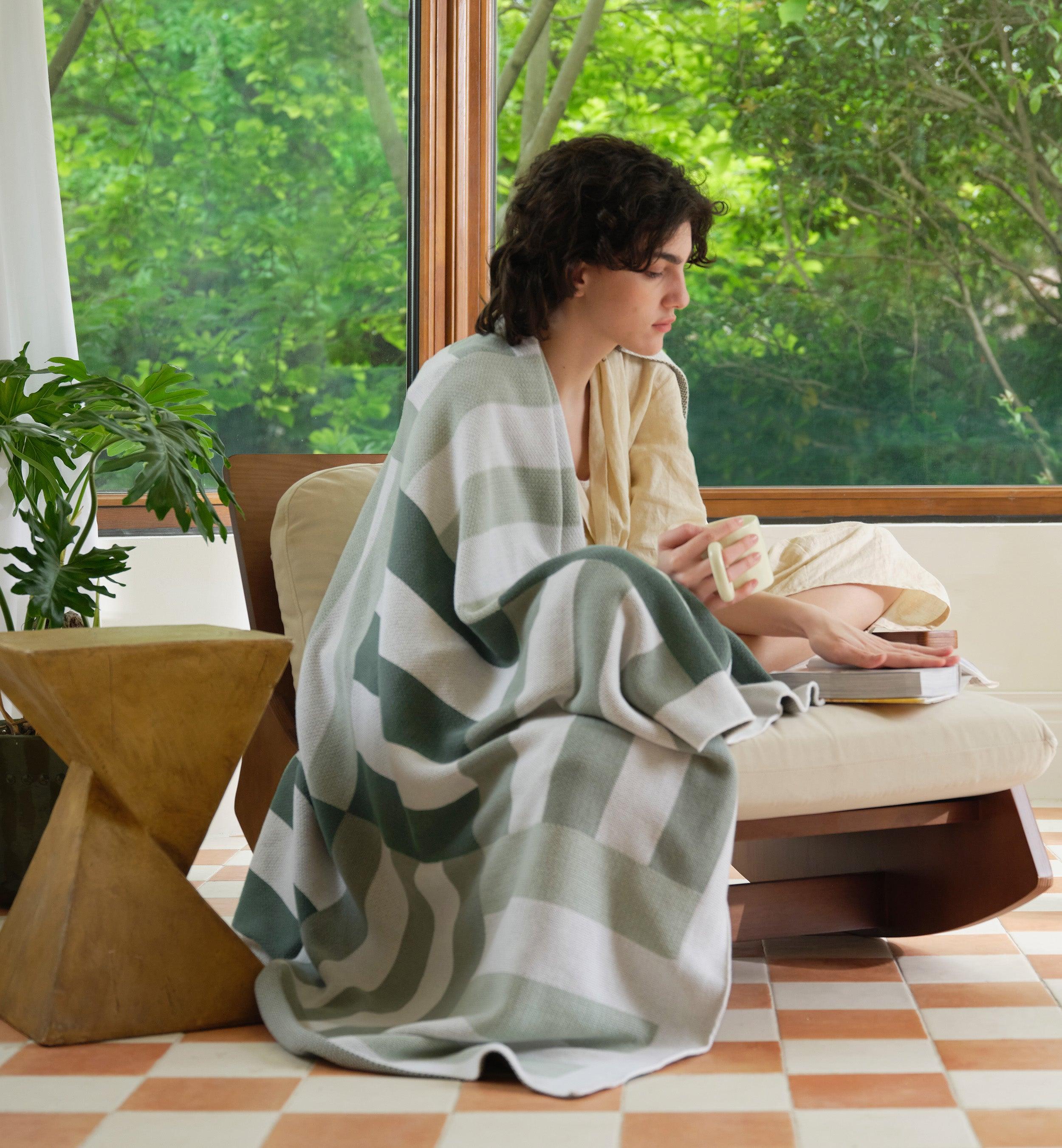 Intarsia Knit Throw Blanket - Double Stitch By Bedsure