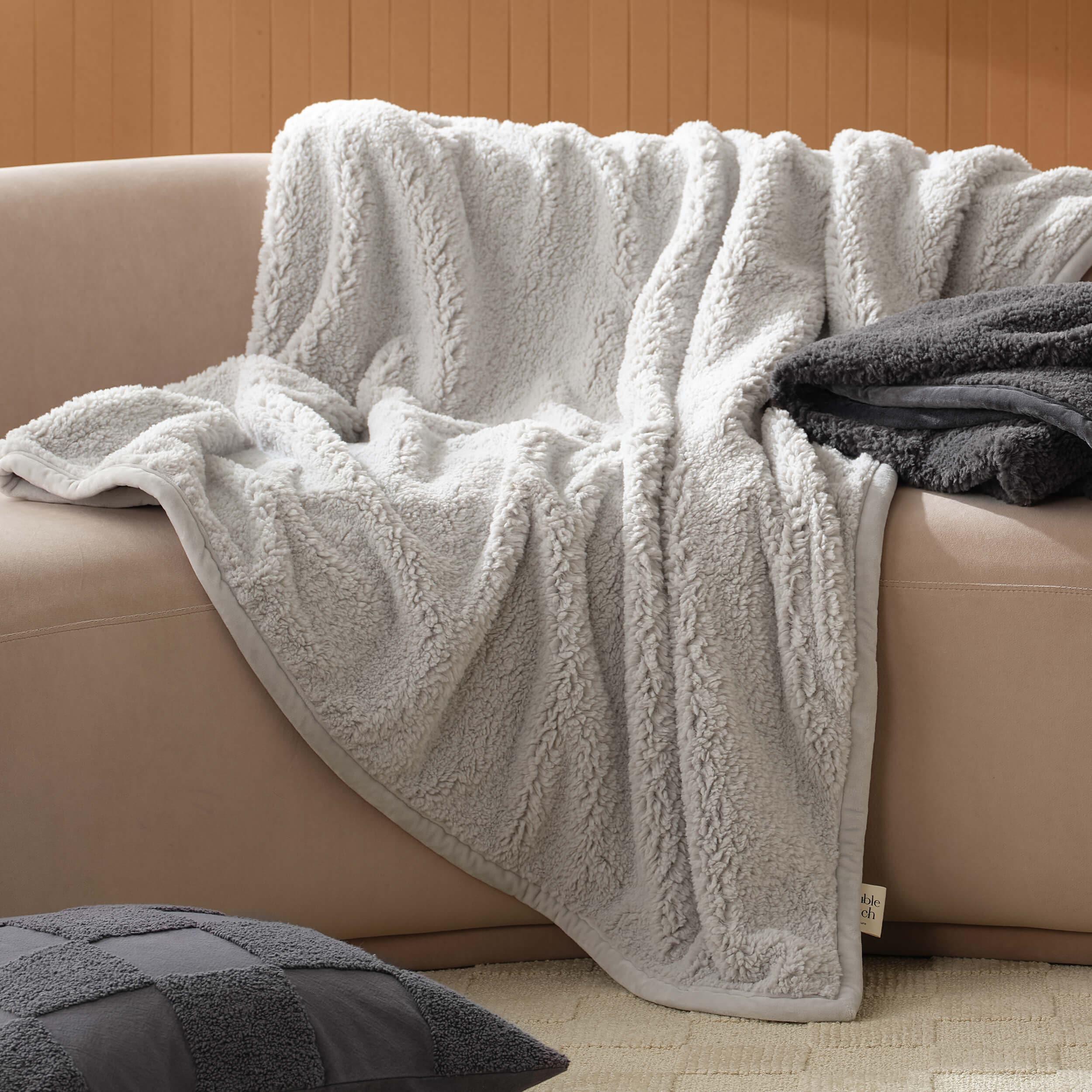 Faux Fur Shearling Throw Blanket - Double Stitch By Bedsure