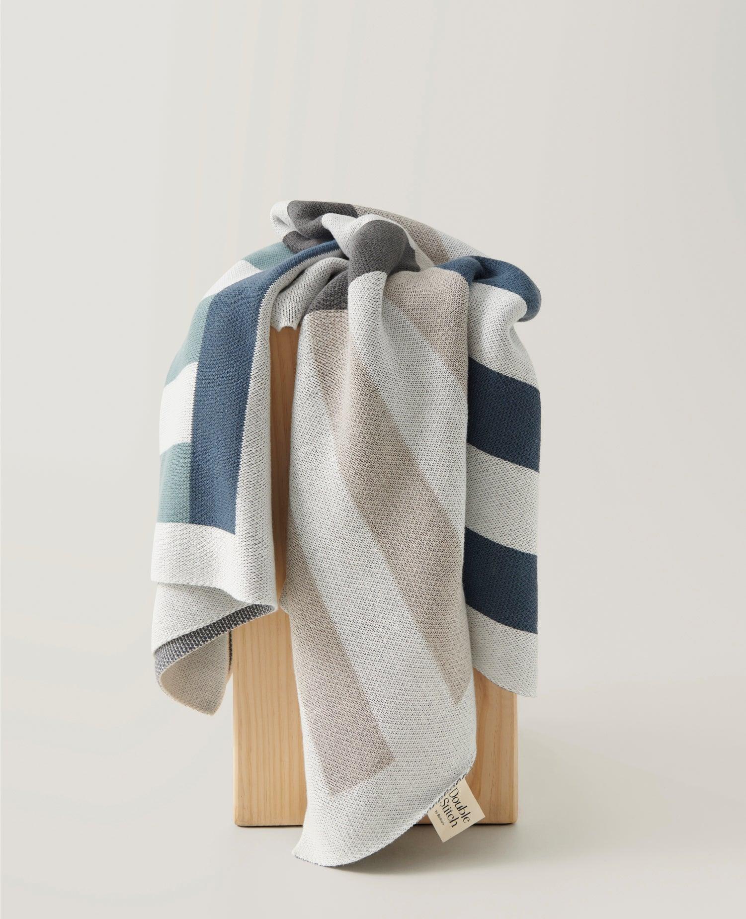 Intarsia Knit Throw Blanket - Double Stitch By Bedsure