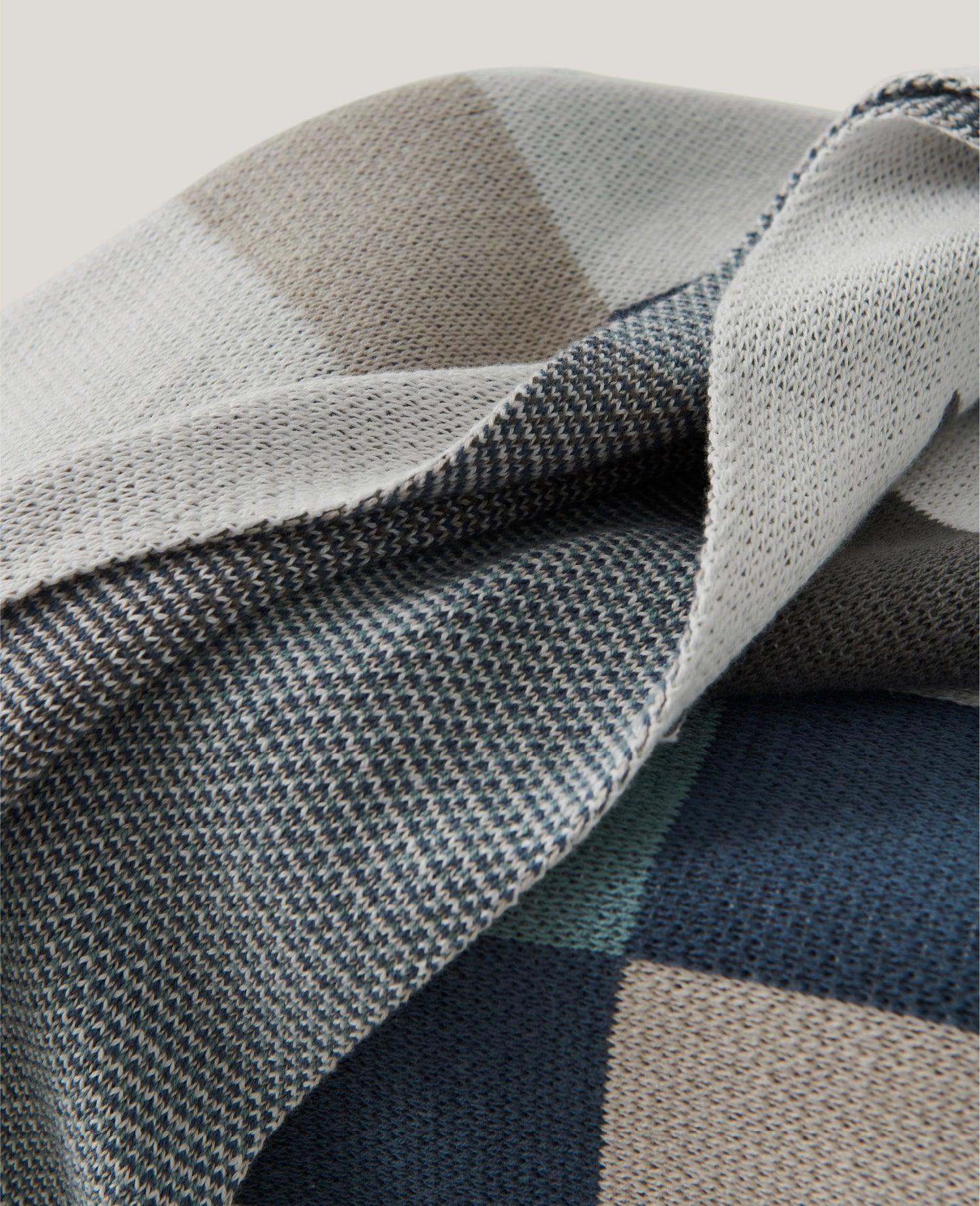 Intarsia Knit Throw Blanket - Double Stitch By Bedsure