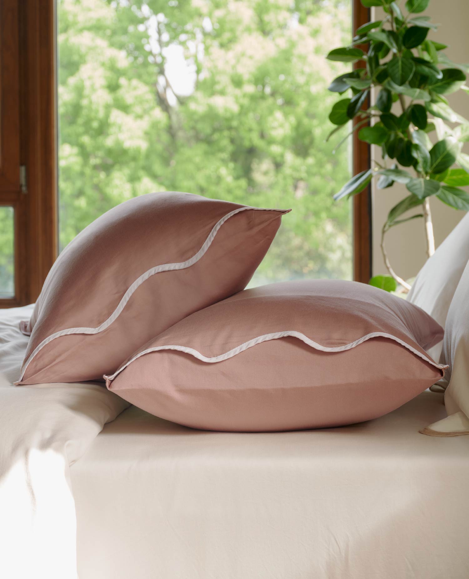 Cotton TENCEL™ Scalloped Pillowcases - Double Stitch By Bedsure
