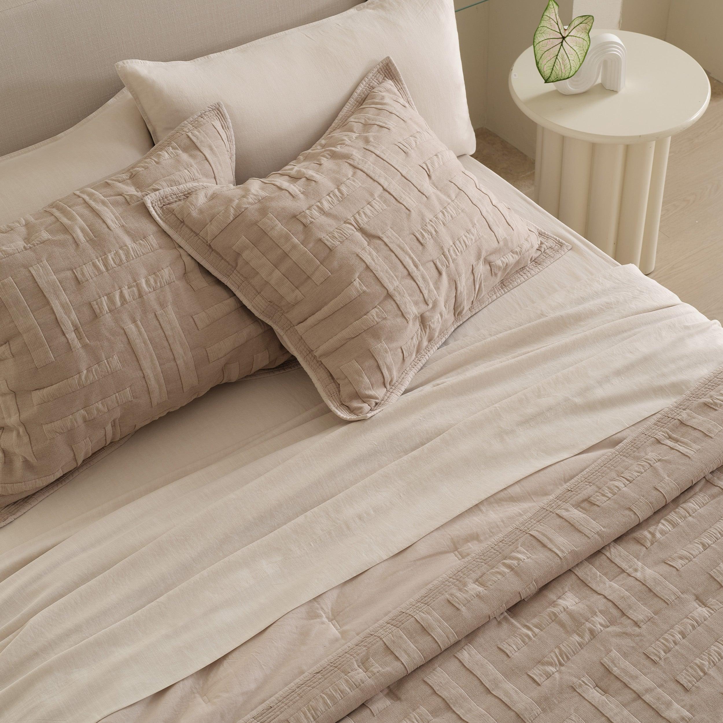 Cotton Jacquard Quilt Set - Double Stitch By Bedsure