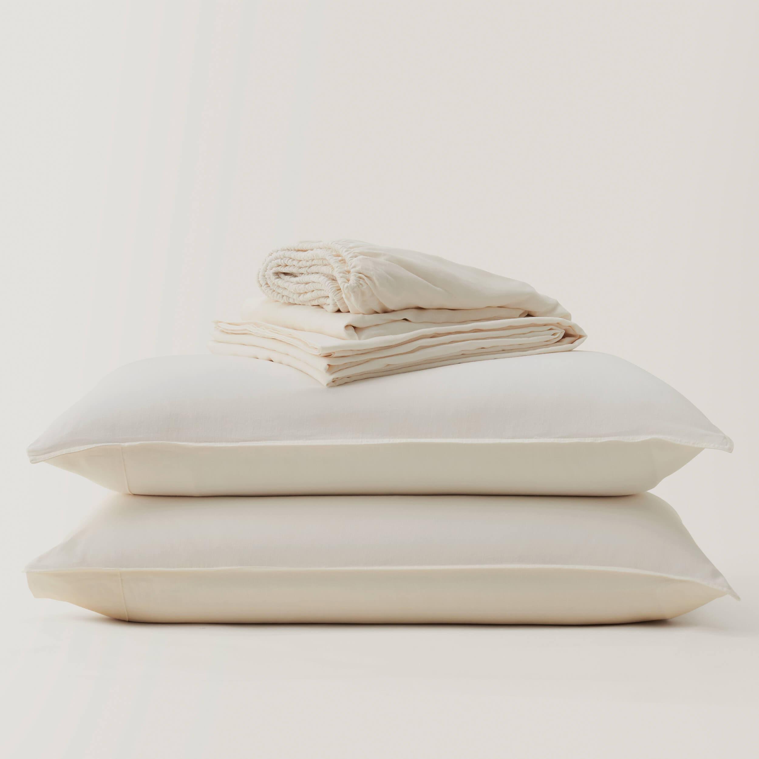 Restyle your bed with a luxurious Linen Lyocell Sheet Set in California King size.