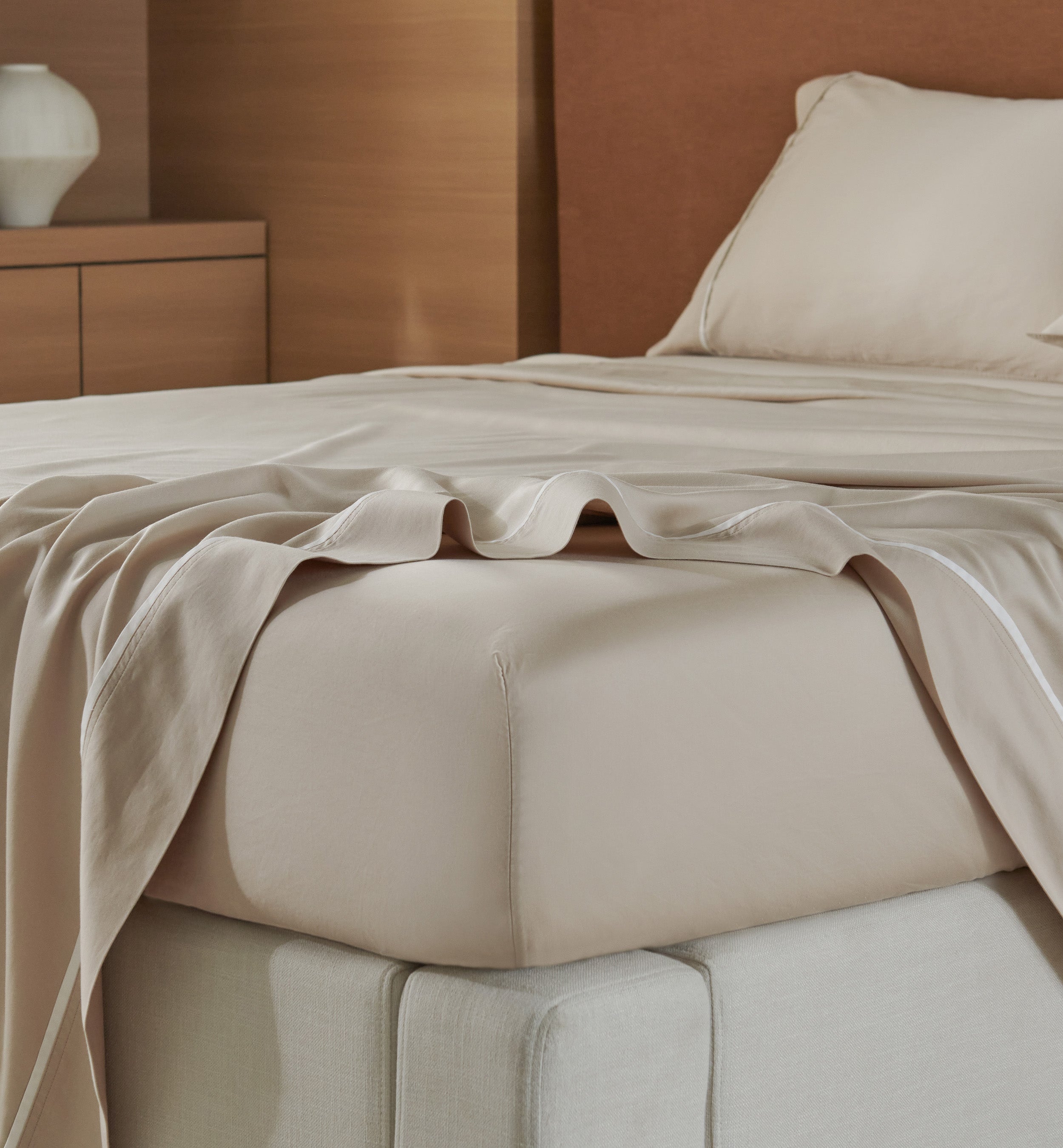 Frame Cotton TENCEL™ Sateen Sheet Set