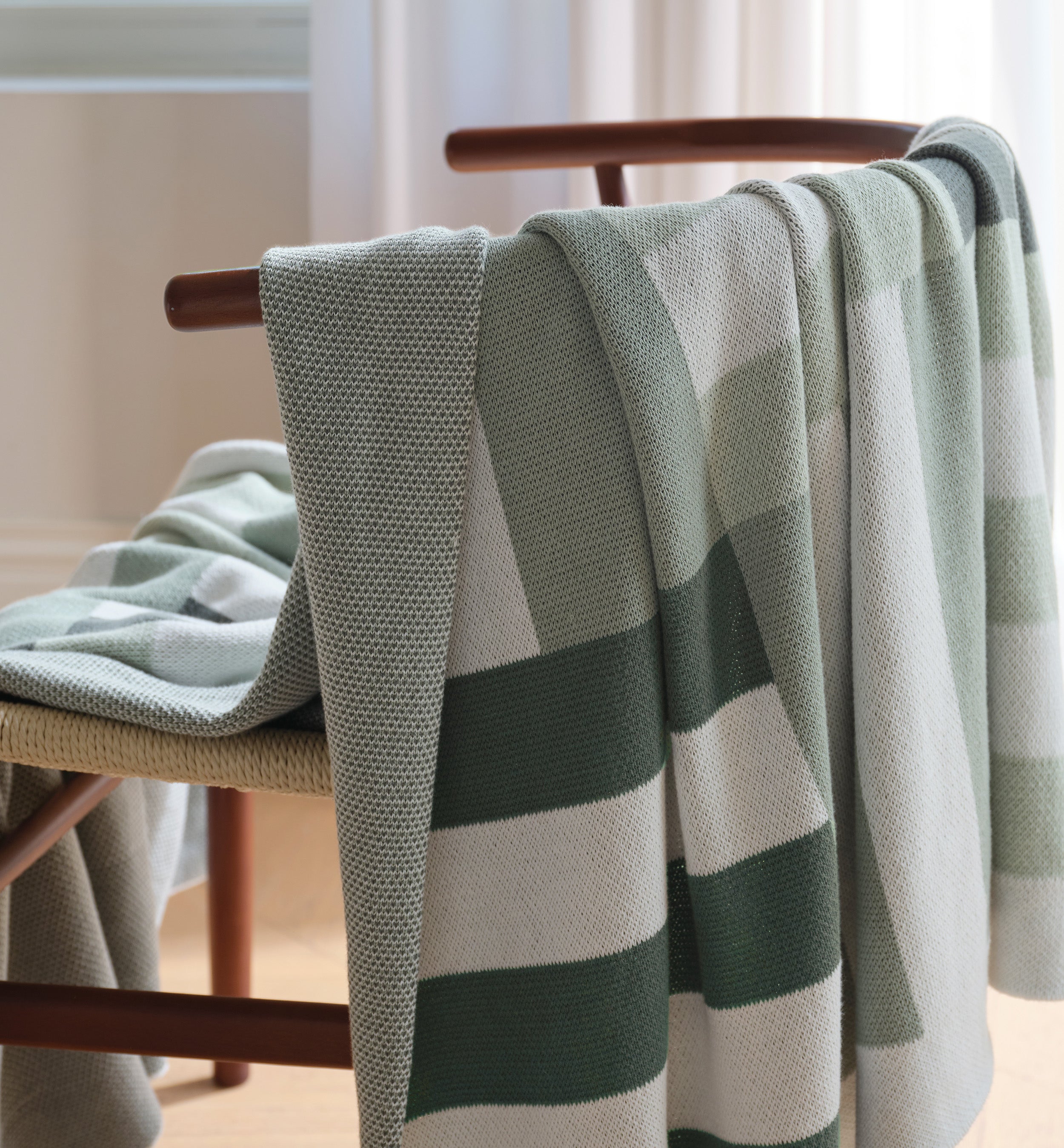 Intarsia Knit Throw Blanket - Double Stitch By Bedsure