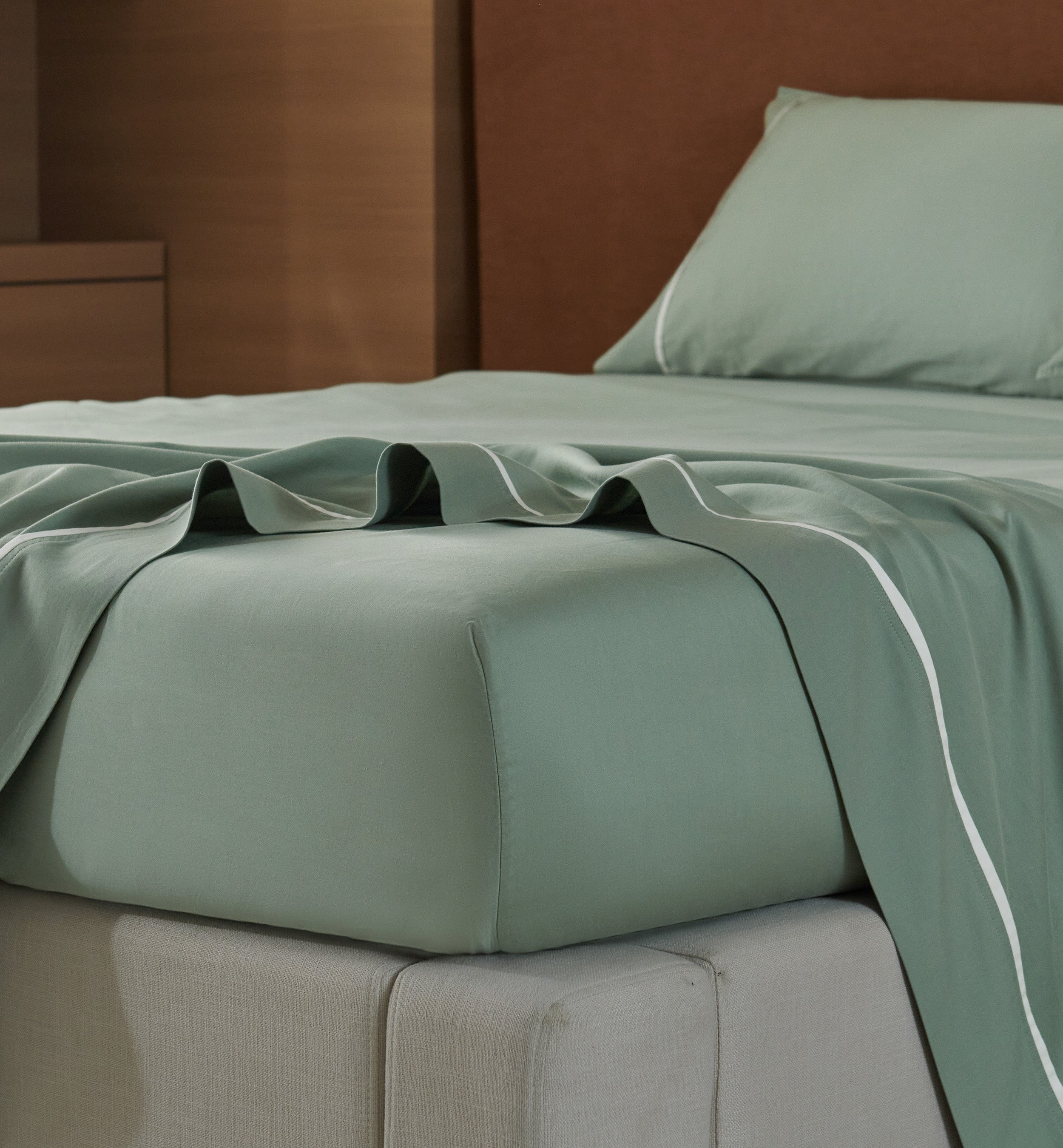 Frame Cotton TENCEL™ Sateen Sheet Set