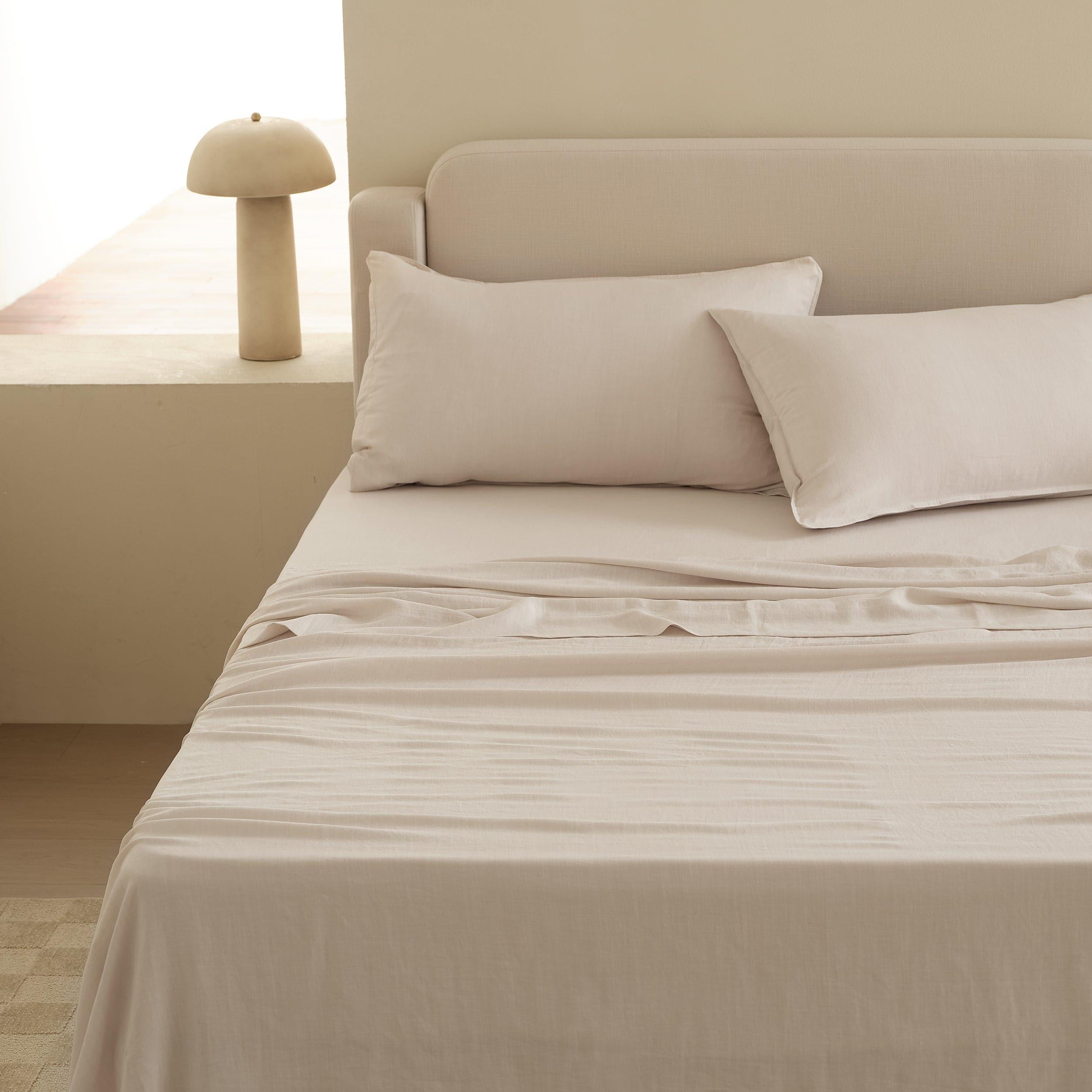 Achieve a cozy and inviting atmosphere in your bedroom with a high-quality queen size sheet set.